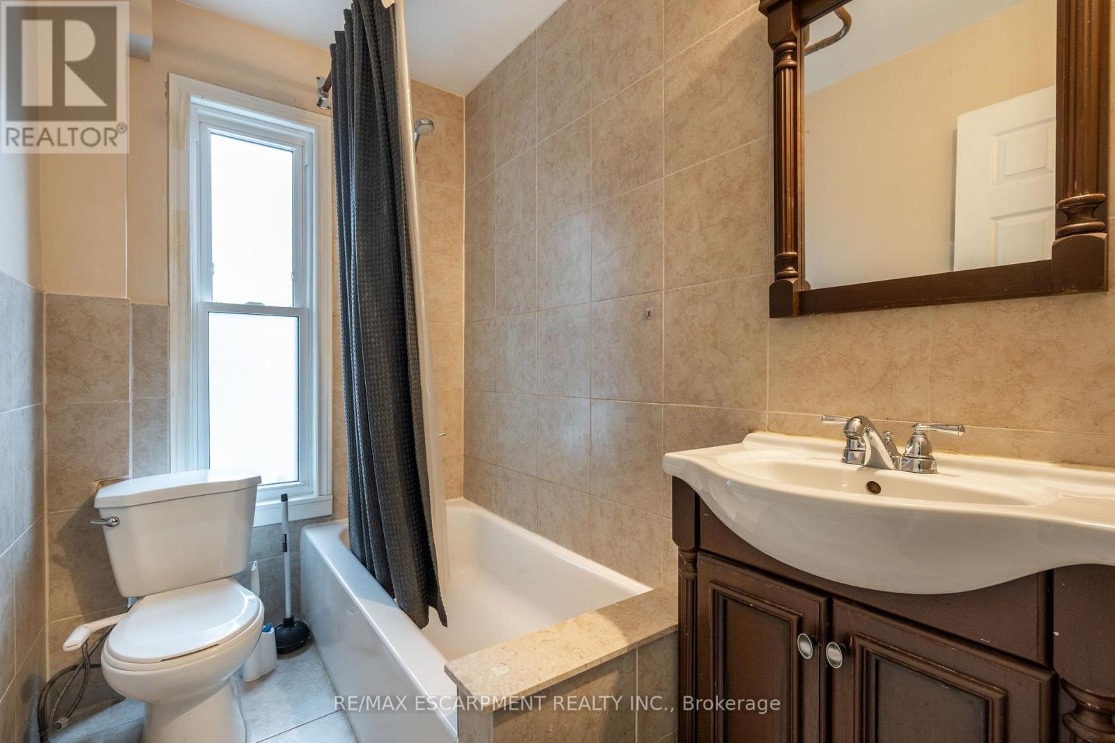 21 Oxford Street, Hamilton, Ontario  L8R 2W9 - Photo 22 - X12899364