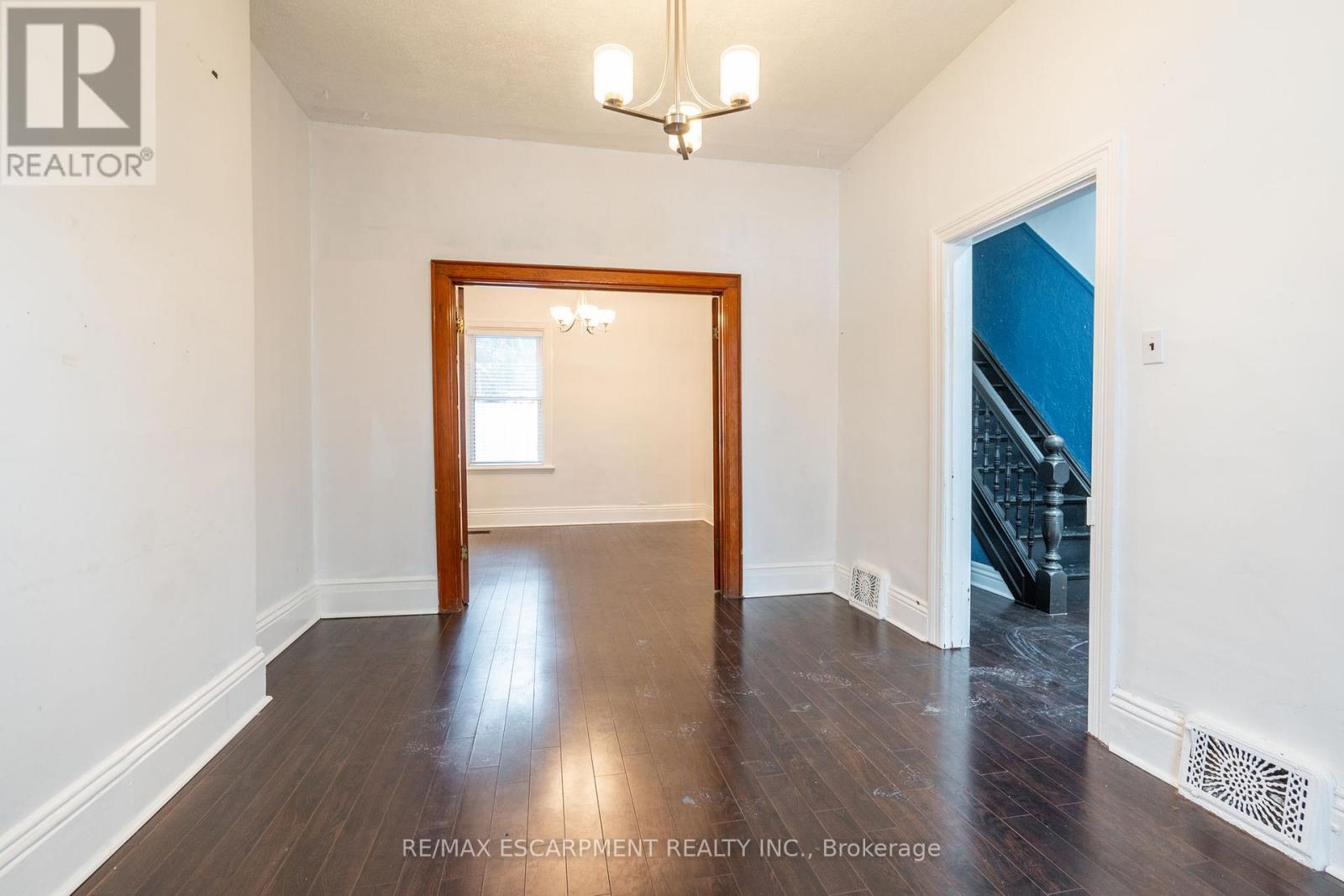 21 Oxford Street, Hamilton, Ontario  L8R 2W9 - Photo 6 - X12899364