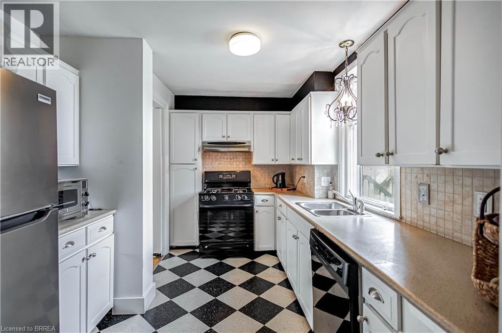 58 Lorne Crescent, Brantford, Ontario  N3T 4L7 - Photo 12 - 40812998