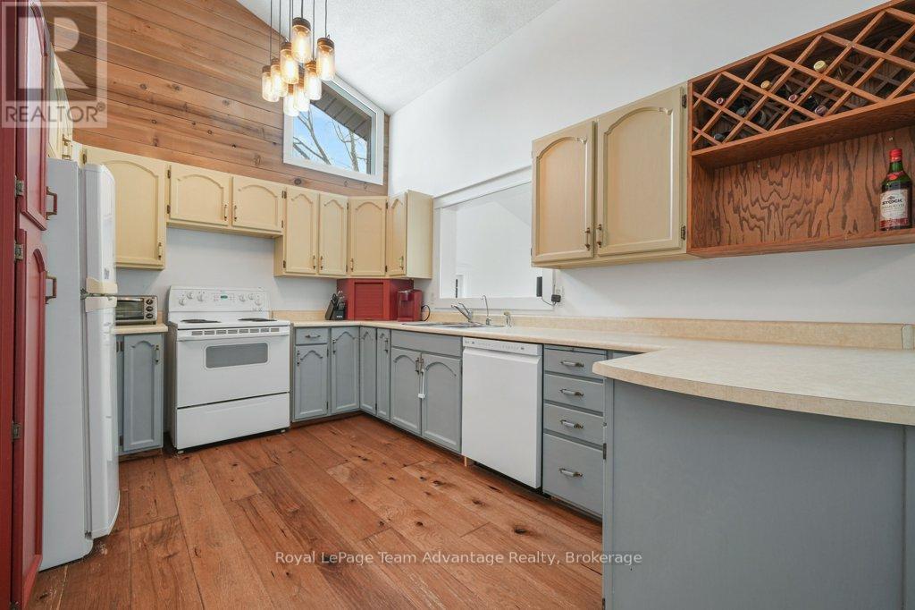 18 Ferris Road, Seguin, Ontario  P2A 2W8 - Photo 12 - X12897128