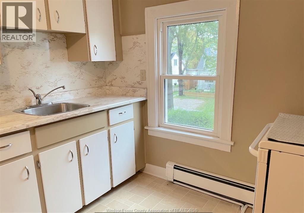 704 Bensette, Windsor, Ontario  N8X 2Z1 - Photo 13 - 26005729