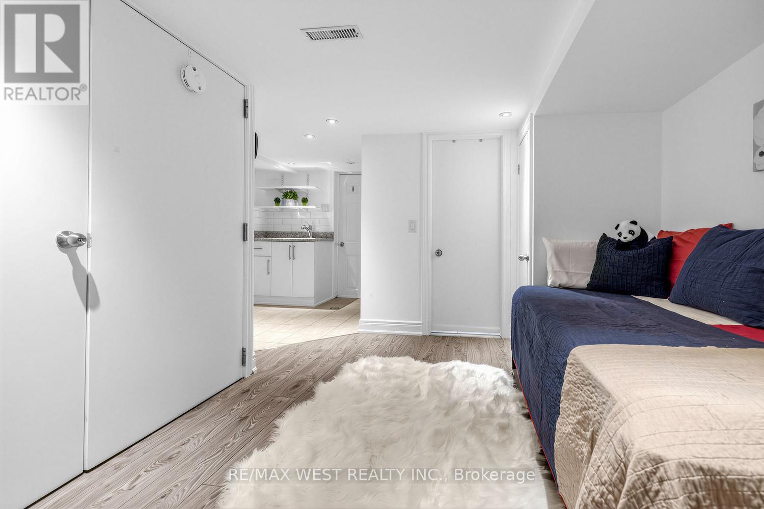 746 Gladstone Avenue, Toronto, Ontario  M6H 3J6 - Photo 28 - W12898752