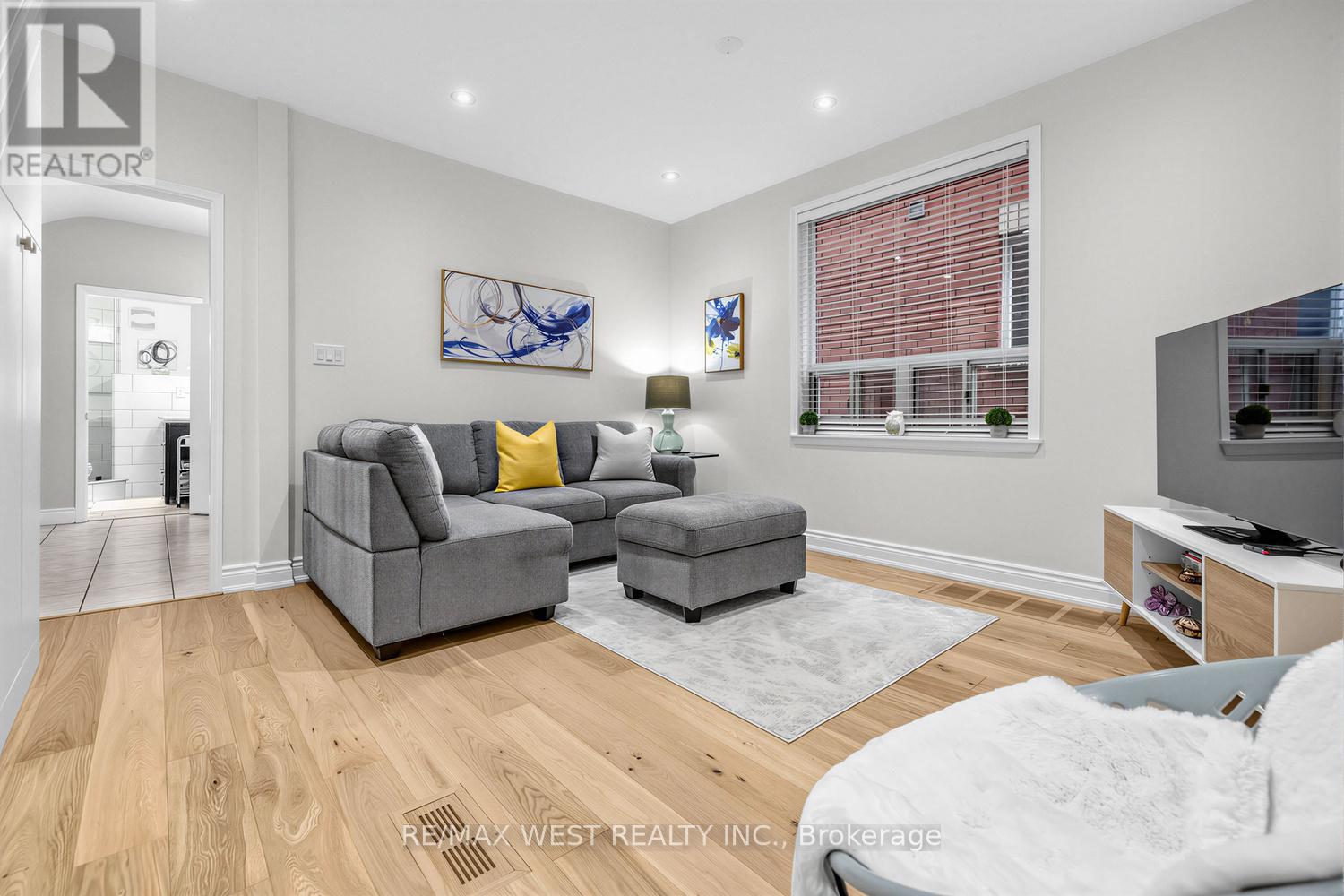 746 Gladstone Avenue, Toronto, Ontario  M6H 3J6 - Photo 23 - W12898752