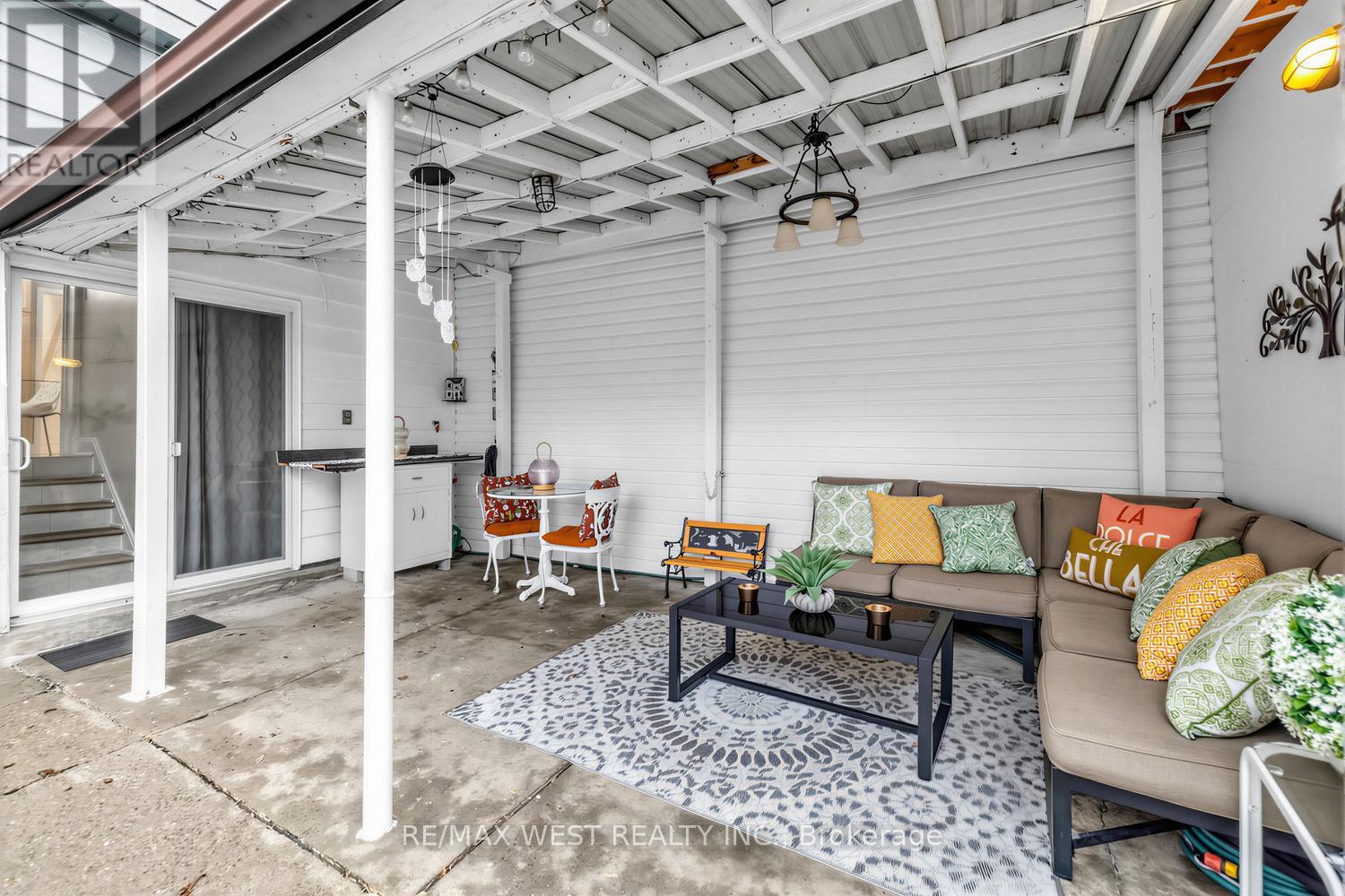 746 Gladstone Avenue, Toronto, Ontario  M6H 3J6 - Photo 36 - W12898752