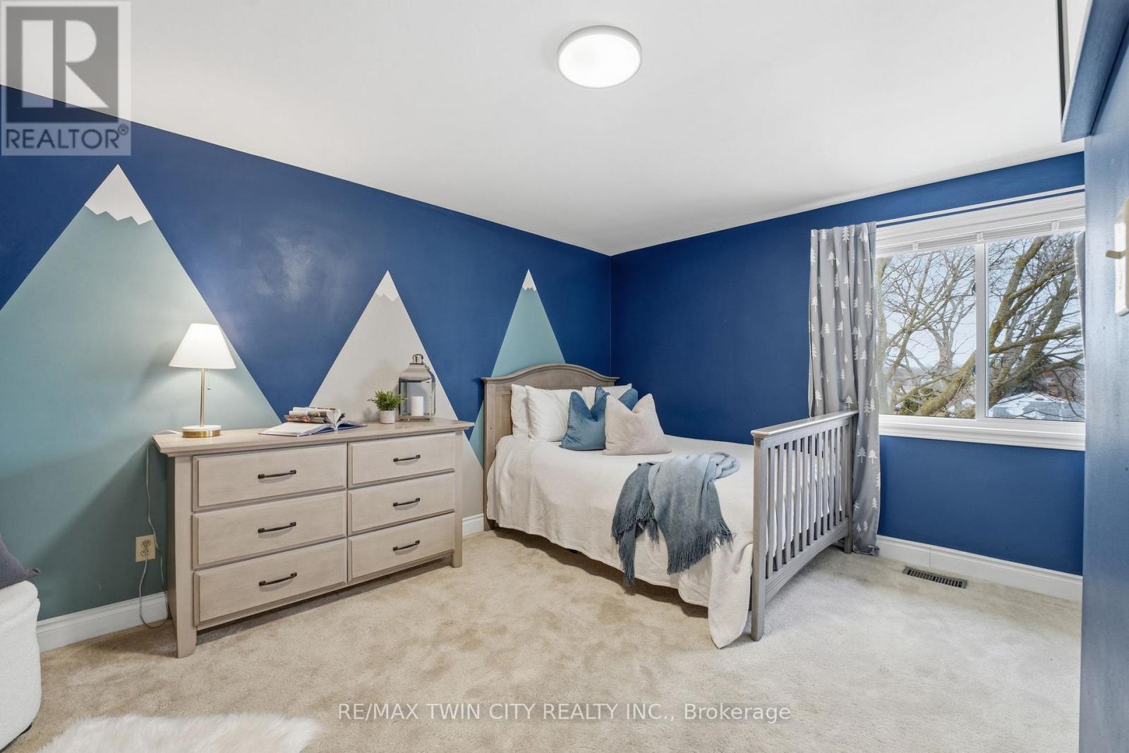 235 Elliott Street, Cambridge, Ontario  N1R 2L2 - Photo 18 - X12899130