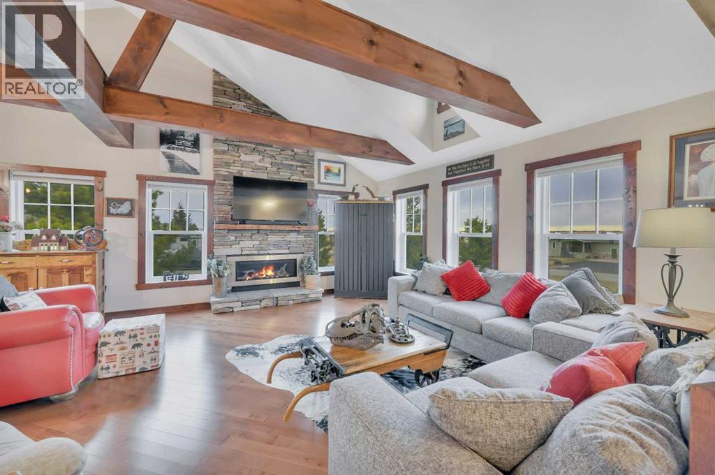 6118 Evergreen Close, Rimbey, Alberta  T0C 0J0 - Photo 5 - A2270050