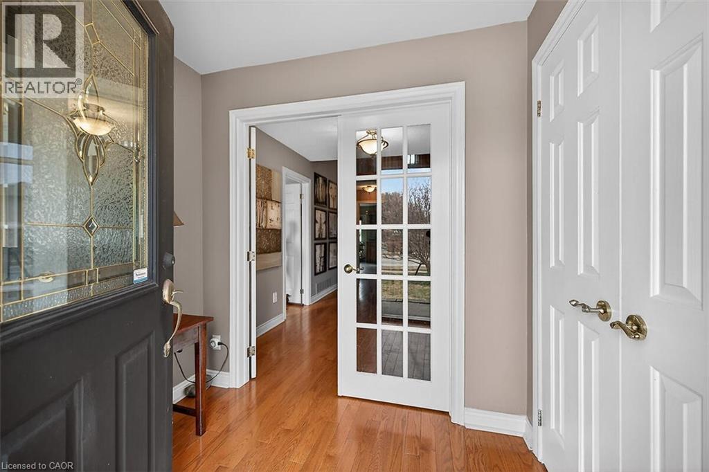 208 Meadowbrook Drive, Ancaster, Ontario  L9G 4P5 - Photo 3 - 40811621