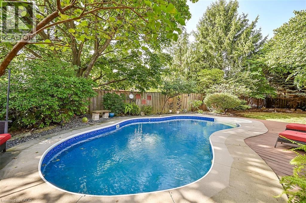 208 Meadowbrook Drive, Ancaster, Ontario  L9G 4P5 - Photo 38 - 40811621