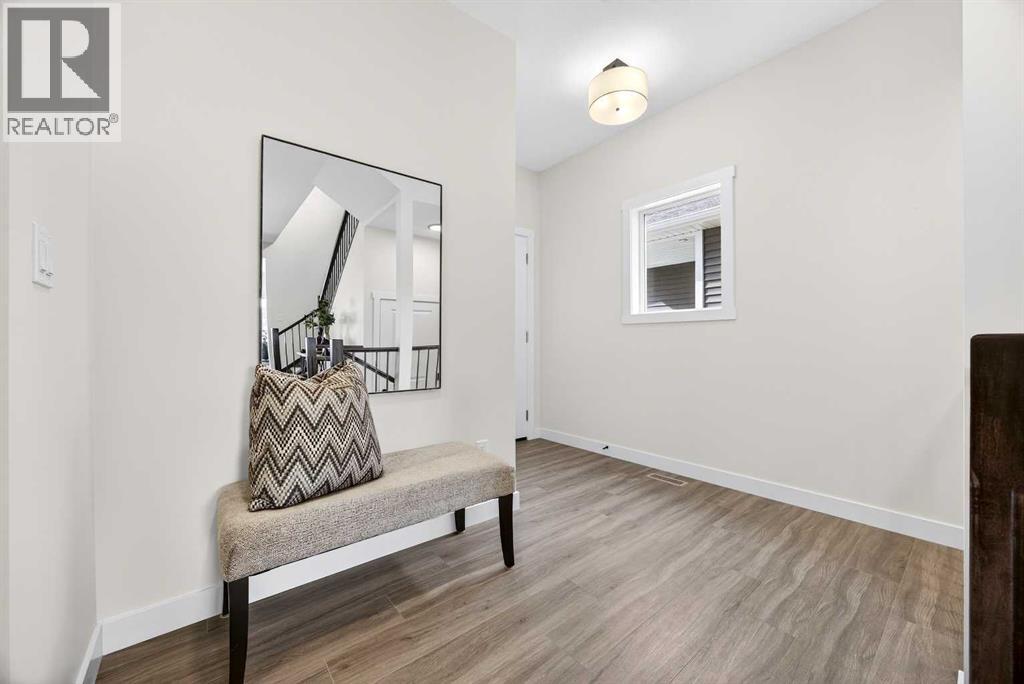 1086 Bayview Crescent Sw, Airdrie, Alberta  T4B 4G2 - Photo 3 - A2293567