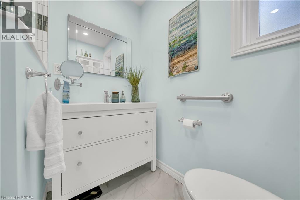 46 East 13th Street, Hamilton, Ontario  L9A 3Z3 - Photo 22 - 40812411