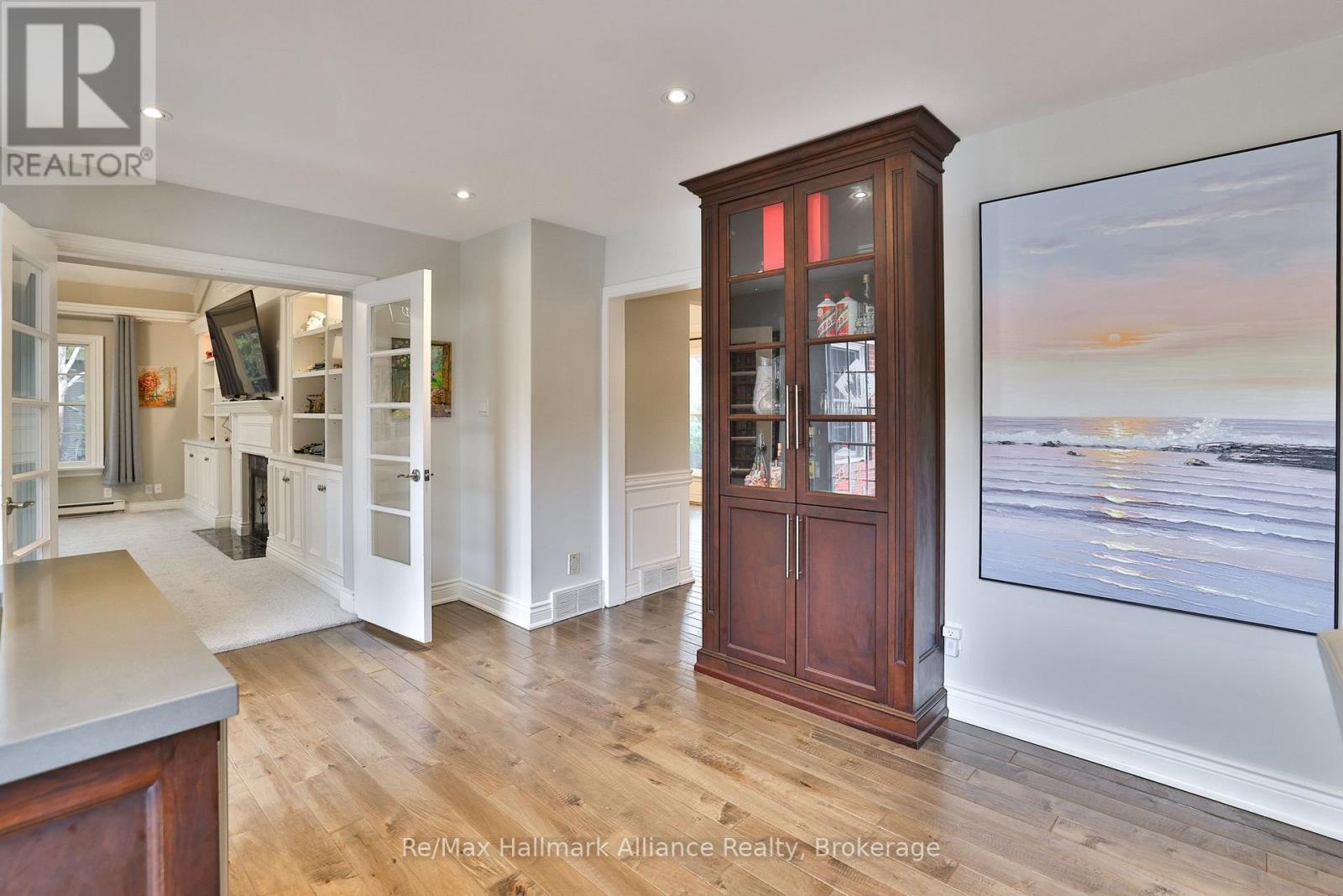 1335 Cambridge Drive, Oakville, Ontario  L6J 1S4 - Photo 12 - W12899502