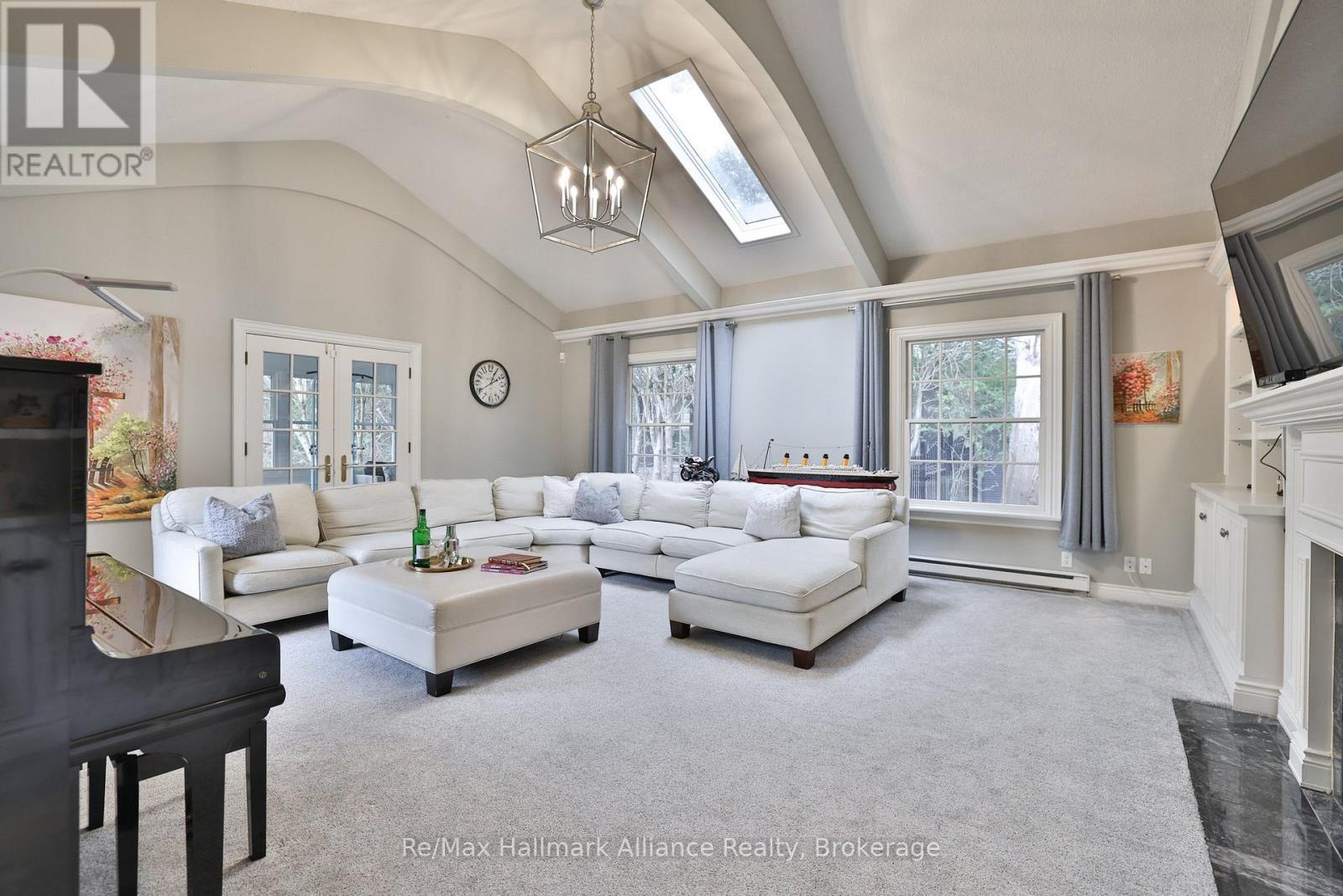 1335 Cambridge Drive, Oakville, Ontario  L6J 1S4 - Photo 18 - W12899502