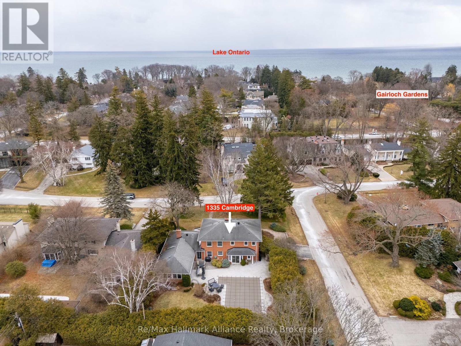 1335 Cambridge Drive, Oakville (Mo Morrison), Ontario  L6J 1S4 - Photo 2 - W12899502