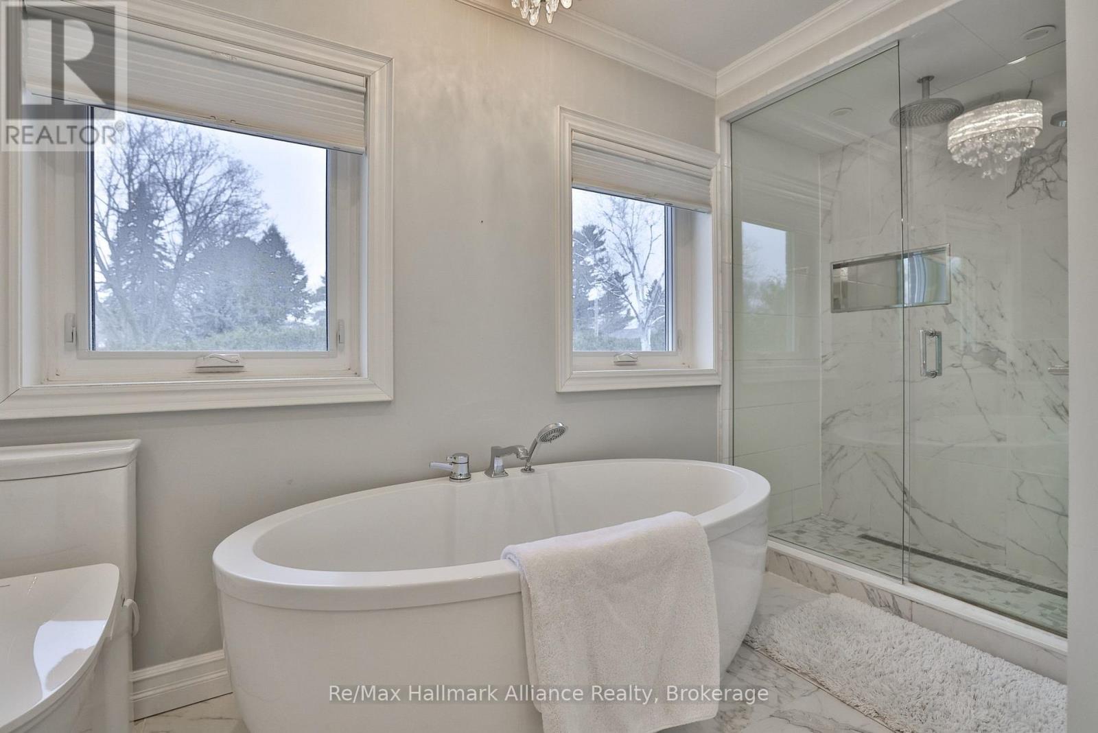 1335 Cambridge Drive, Oakville, Ontario  L6J 1S4 - Photo 30 - W12899502