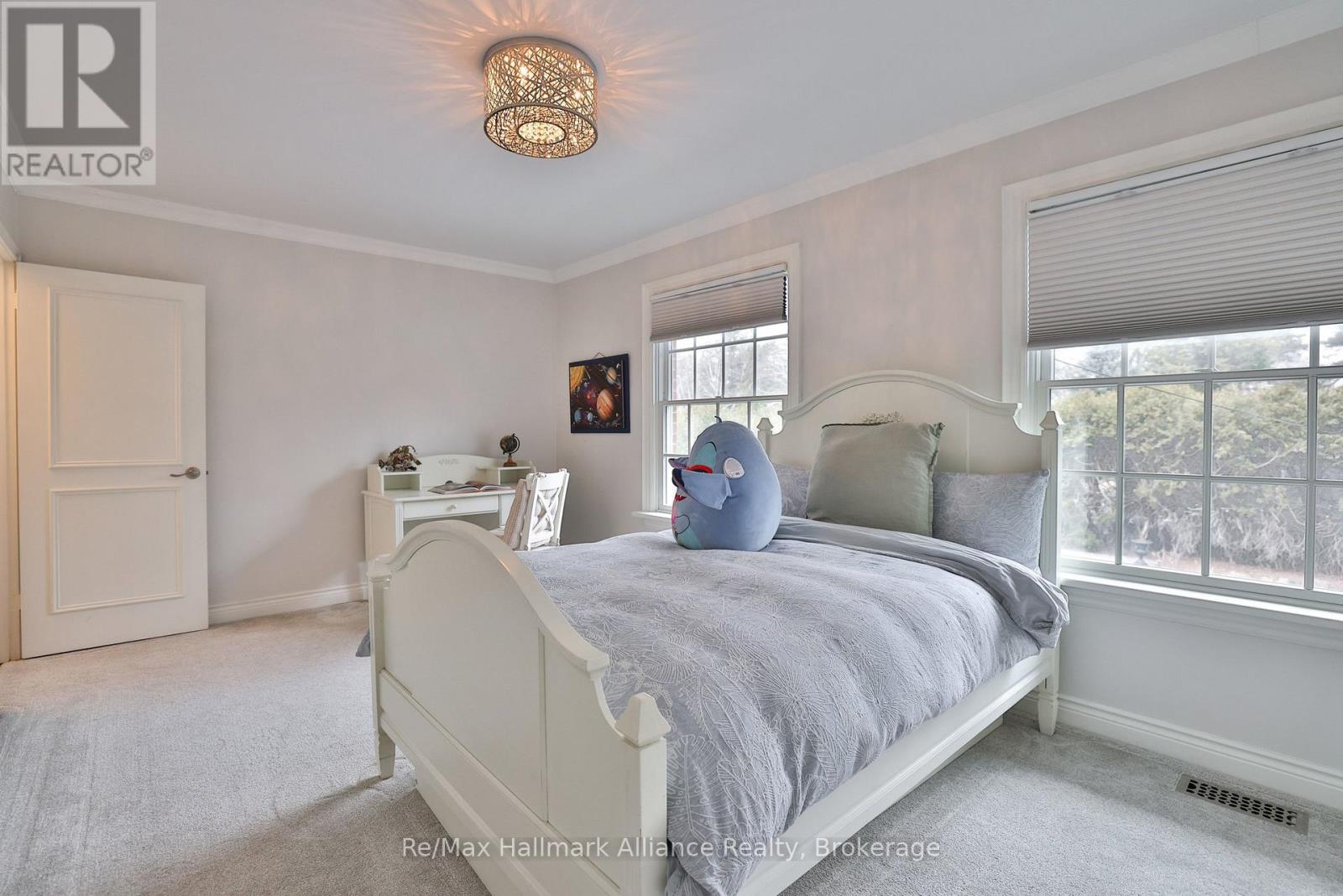 1335 Cambridge Drive, Oakville, Ontario  L6J 1S4 - Photo 35 - W12899502