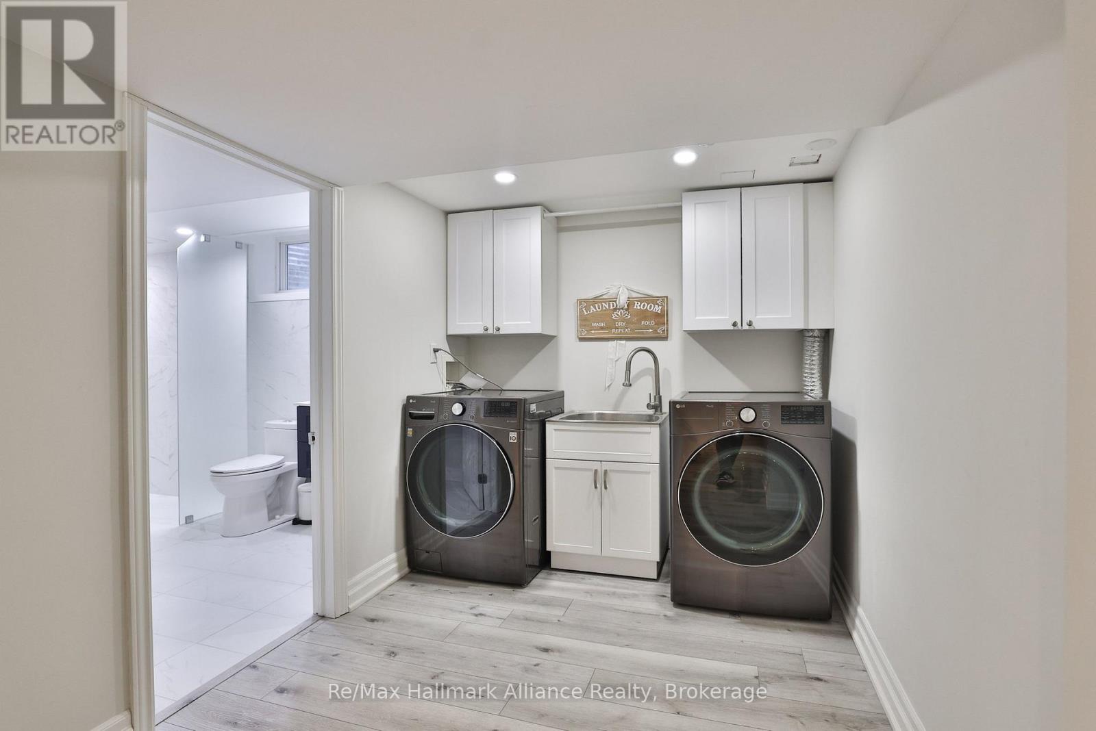 1335 Cambridge Drive, Oakville, Ontario  L6J 1S4 - Photo 40 - W12899502