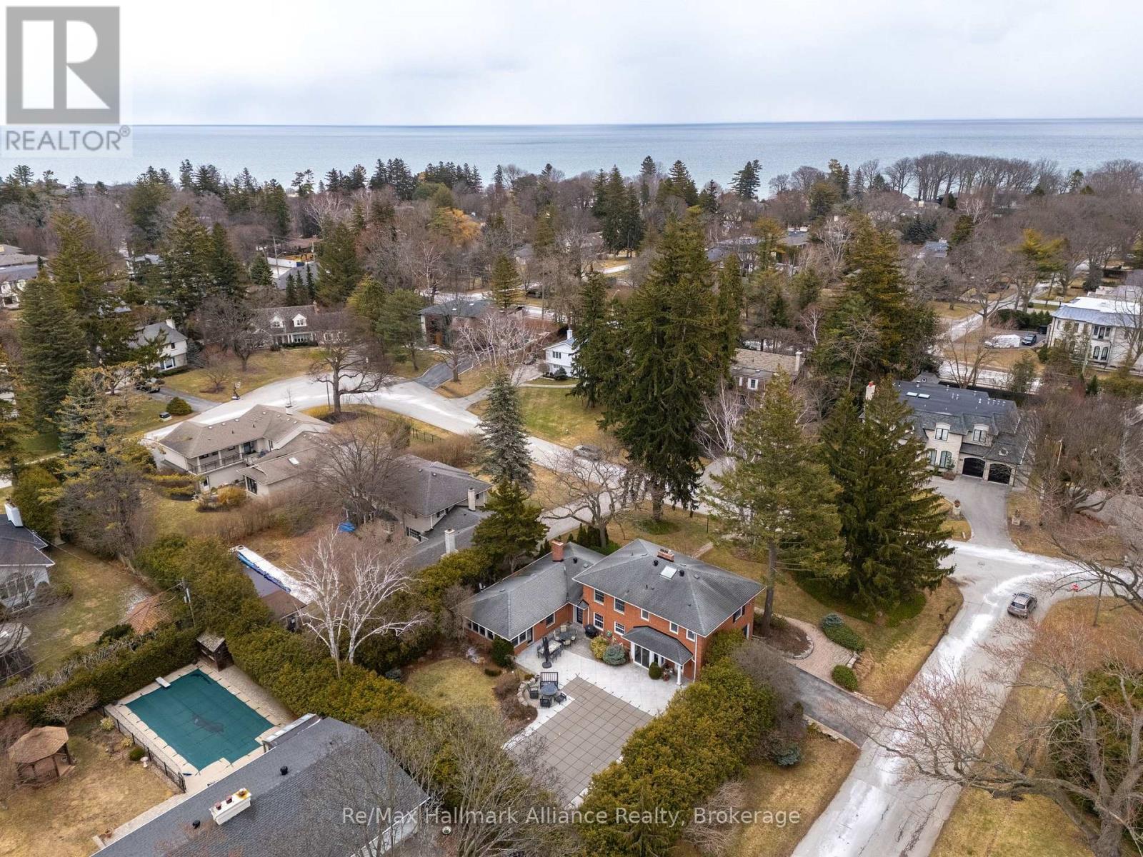 1335 Cambridge Drive, Oakville (Mo Morrison), Ontario  L6J 1S4 - Photo 48 - W12899502