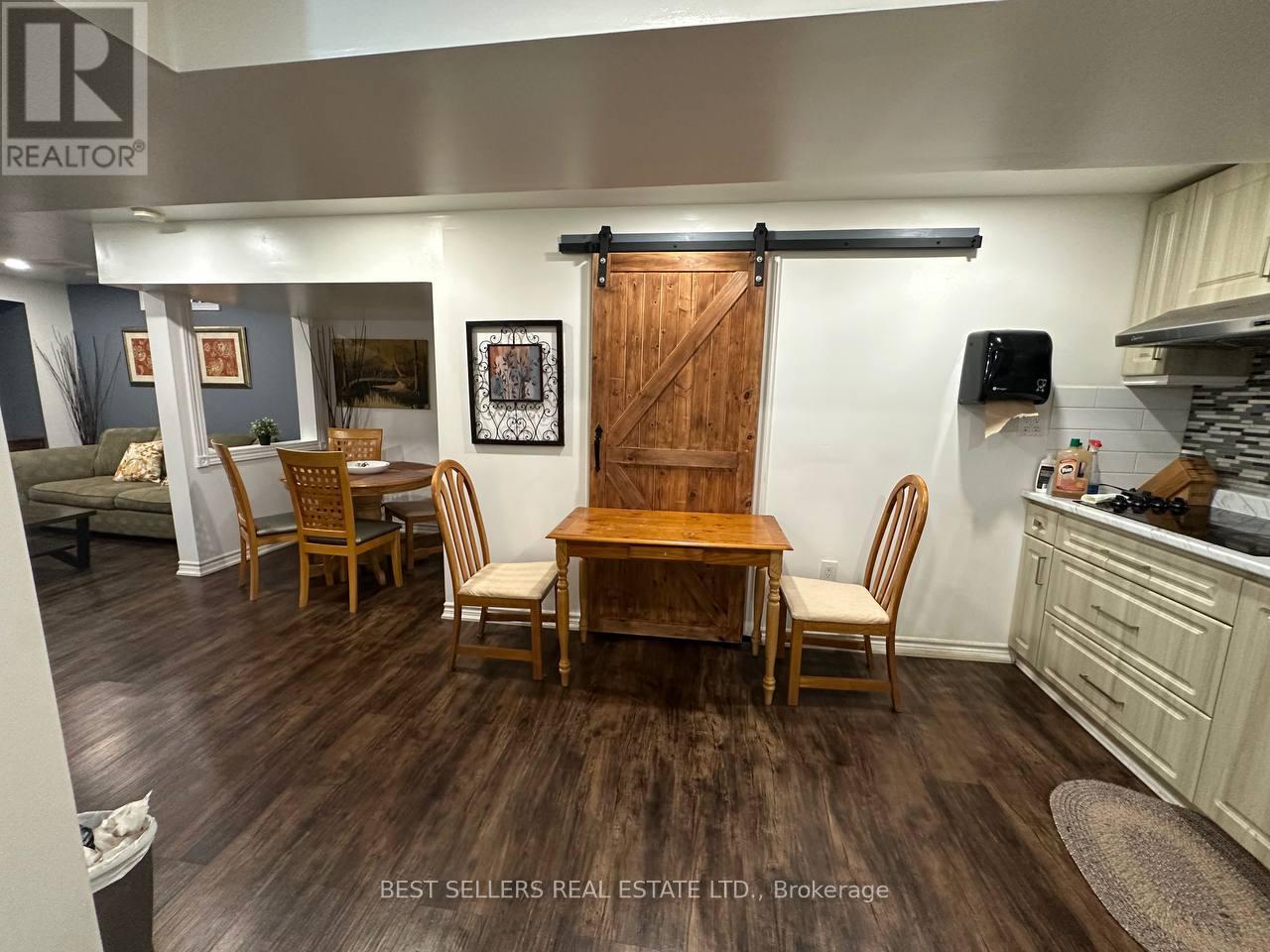 5861 Cozumel Drive, Mississauga, Ontario  L5M 6Y7 - Photo 4 - W12617434