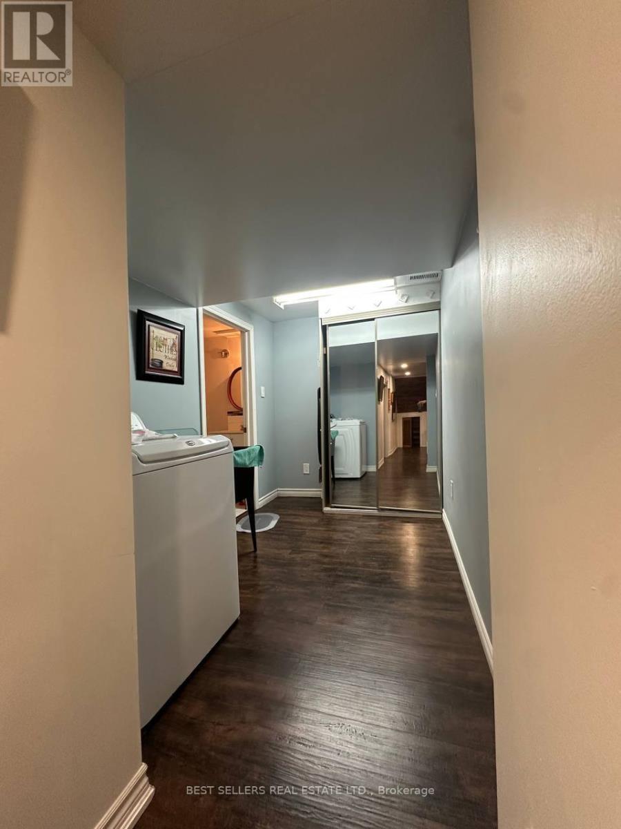 5861 Cozumel Drive, Mississauga, Ontario  L5M 6Y7 - Photo 14 - W12617434