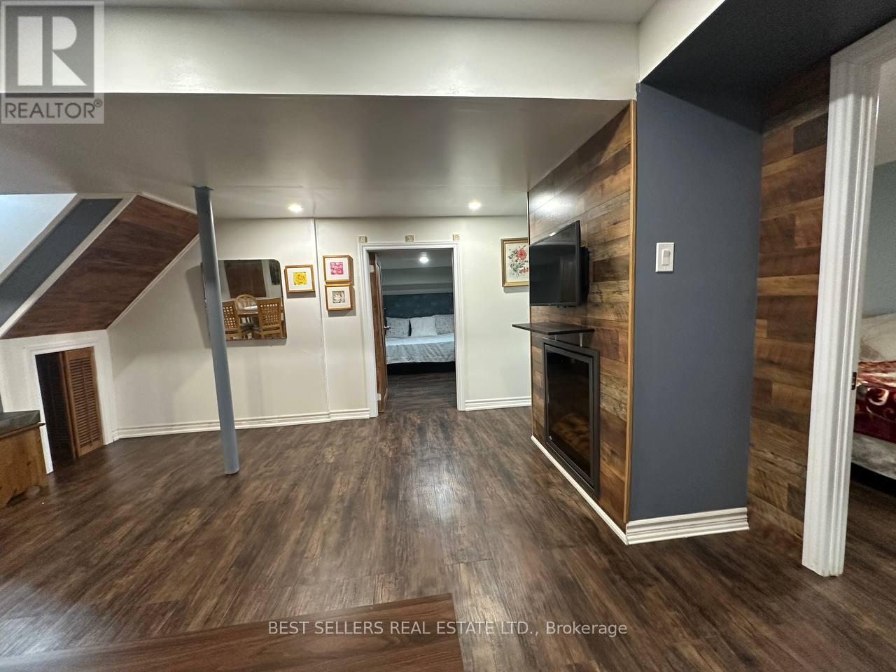 5861 Cozumel Drive, Mississauga, Ontario  L5M 6Y7 - Photo 7 - W12617434