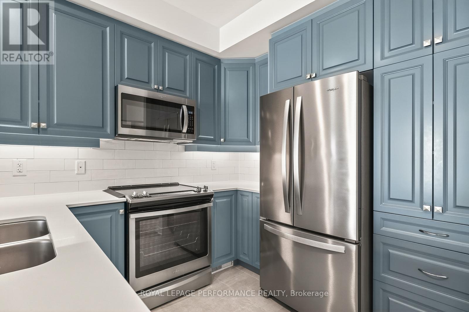 820 Ralph Hennessy Ave Avenue, Ottawa, Ontario  K1X 0E4 - Photo 8 - X12899594