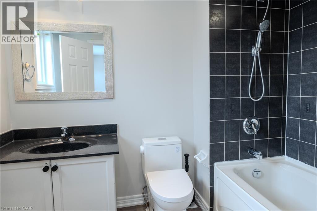 7 Hollinrake Avenue, Brantford, Ontario  N3T 0A6 - Photo 33 - 40812989