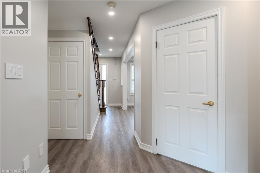 7 Hollinrake Avenue, Brantford, Ontario  N3T 0A6 - Photo 4 - 40812989