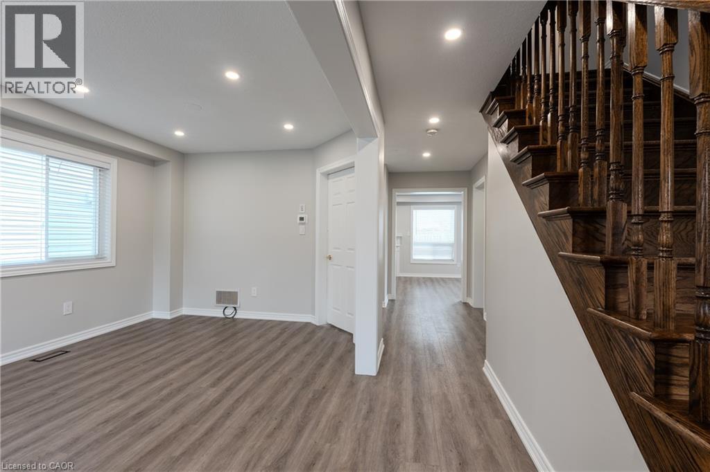 7 Hollinrake Avenue, Brantford, Ontario  N3T 0A6 - Photo 8 - 40812989