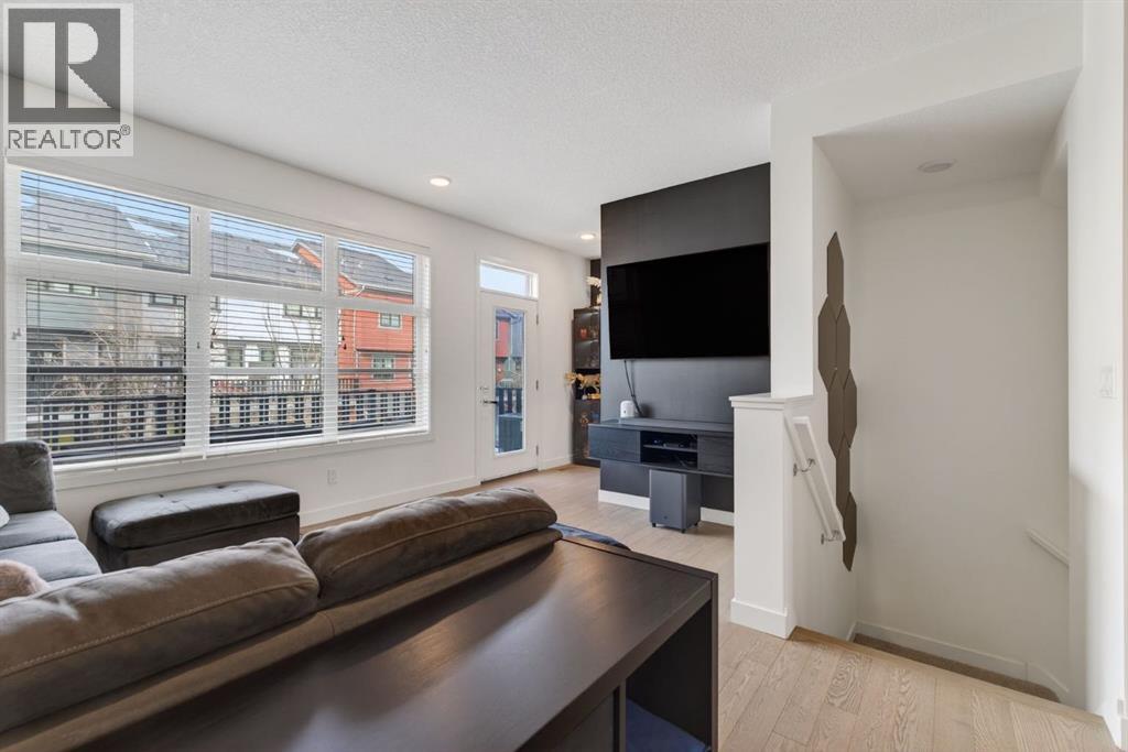 252 Walden Path SE, Calgary, Alberta  T2X 4C4 - Photo 6 - A2290911