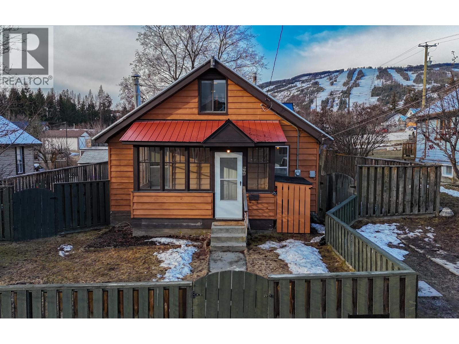 608 4th Avenue, Kimberley, British Columbia  V1A 2S1 - Photo 1 - 10379897