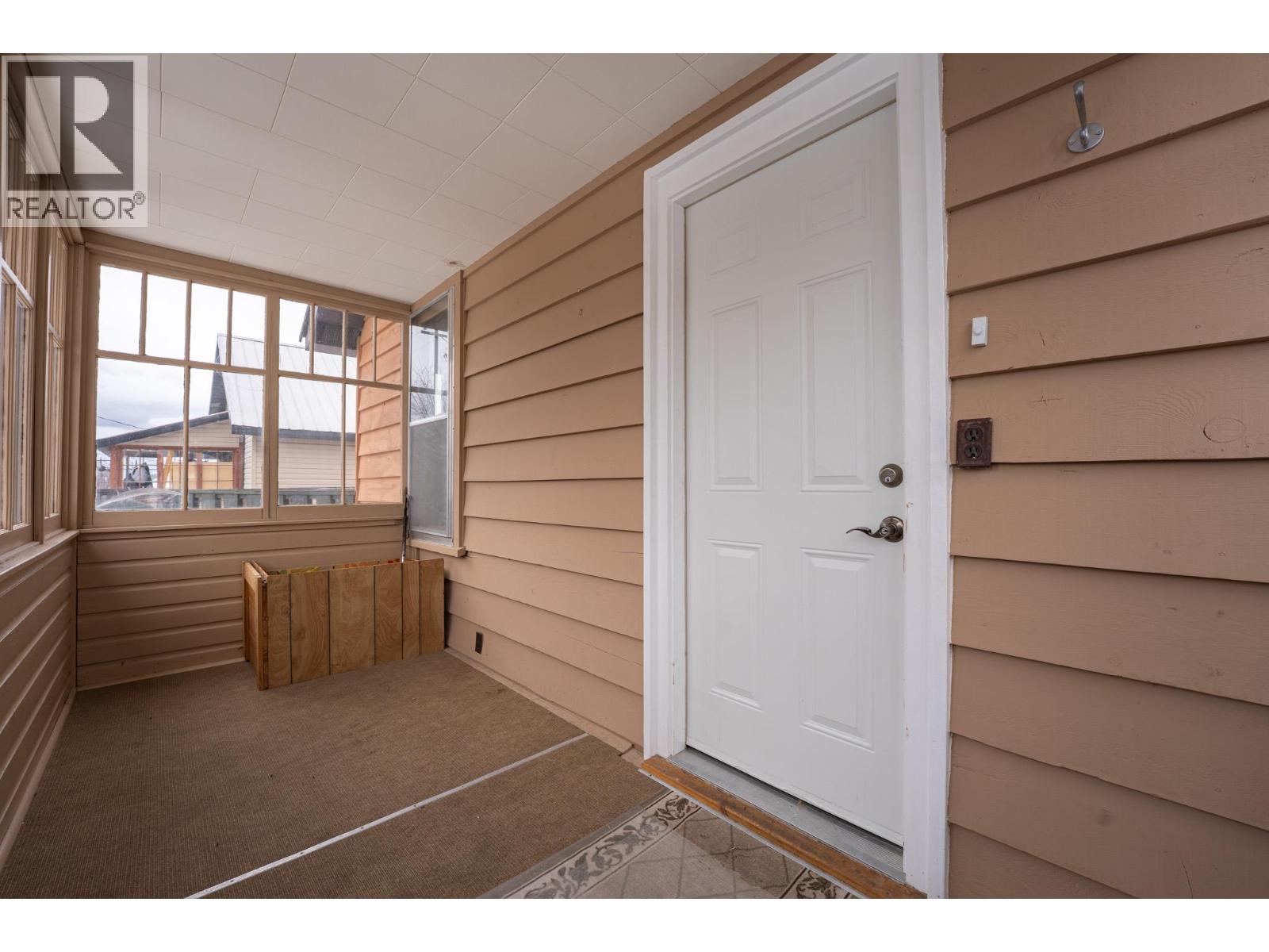 608 4th Avenue, Kimberley, British Columbia  V1A 2S1 - Photo 2 - 10379897