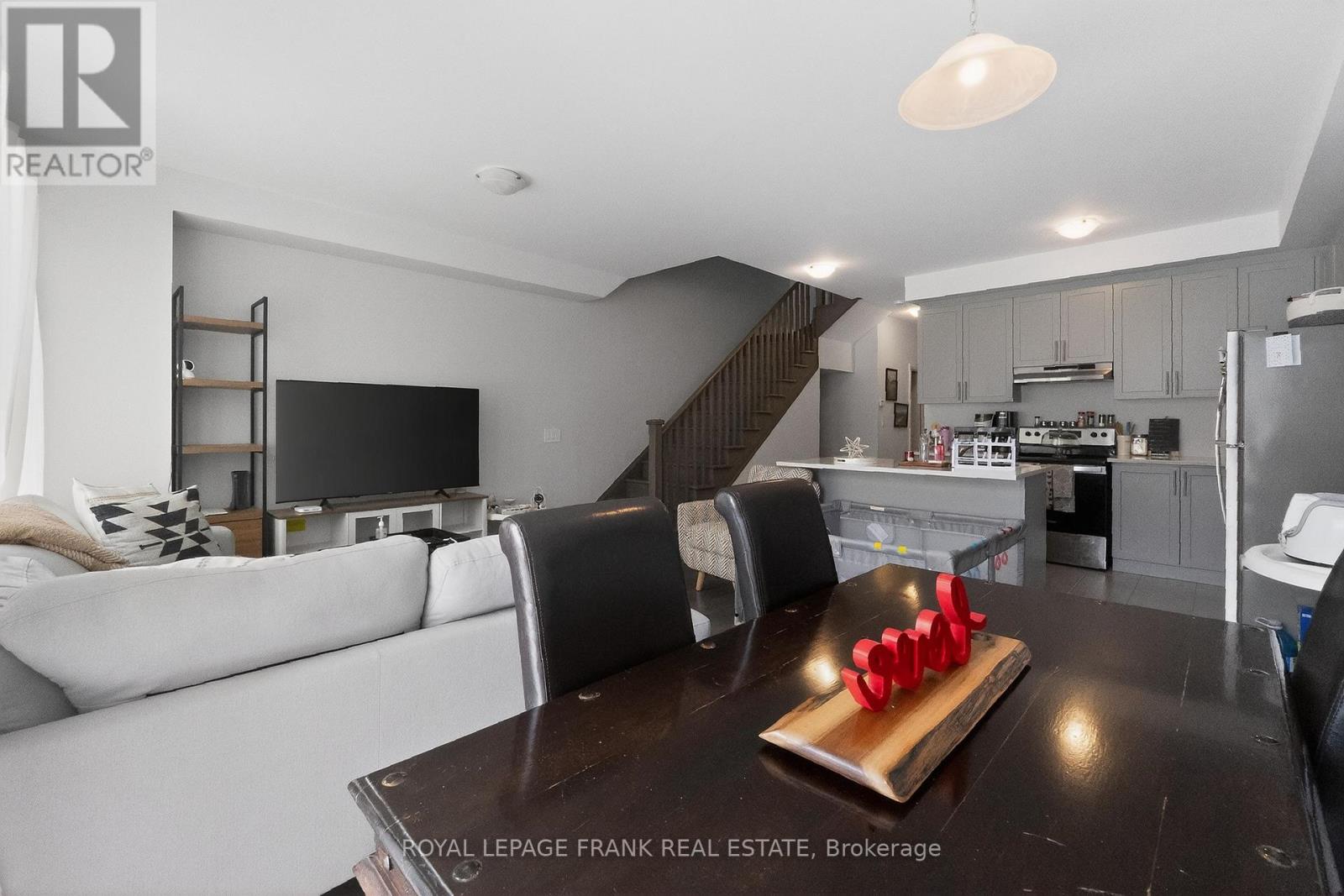 28 Corley Street, Kawartha Lakes, Ontario  K9V 6C2 - Photo 8 - X12899634