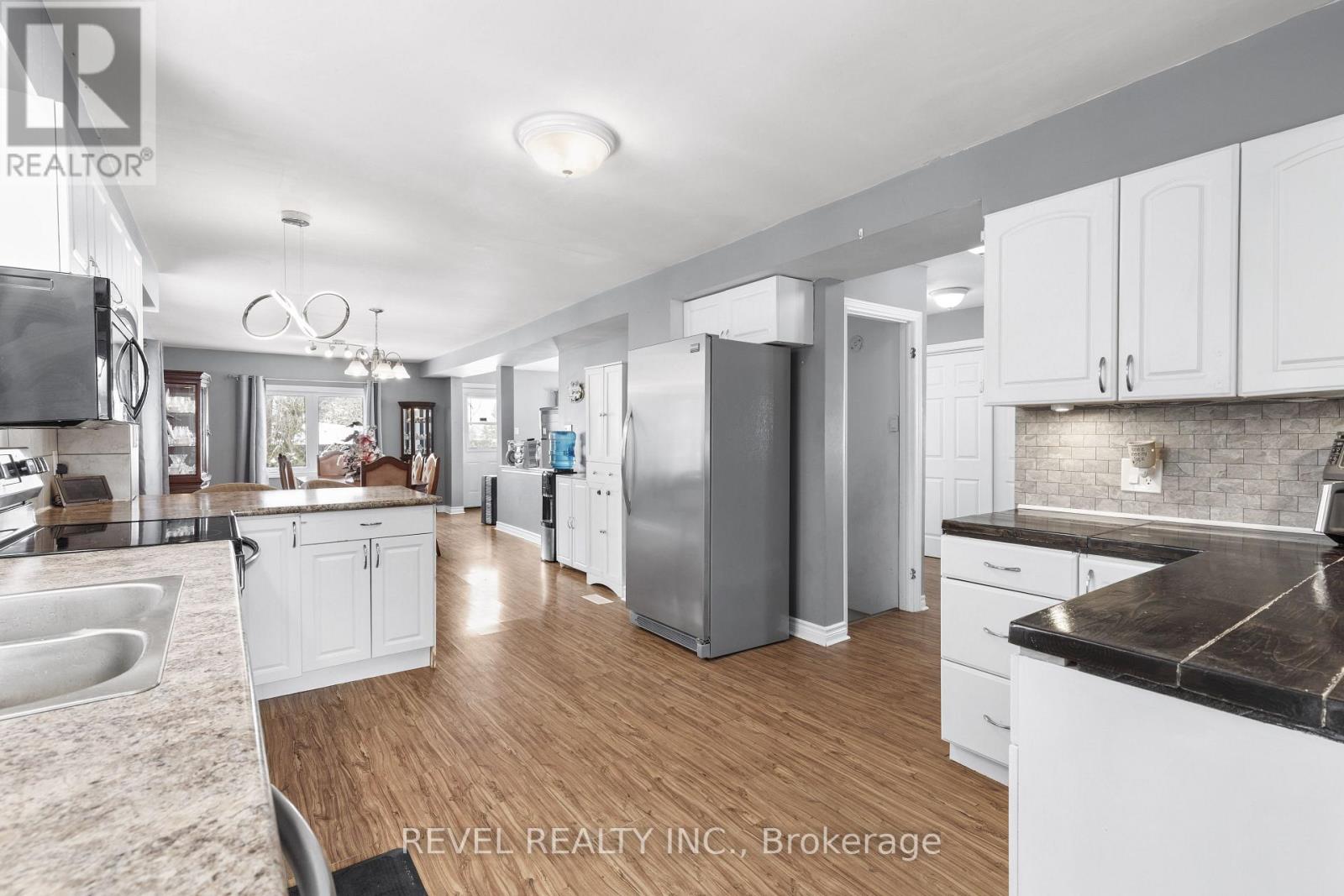 1393 Killarney Bay Road, Kawartha Lakes (Fenelon), Ontario  K0M 1G0 - Photo 15 - X12899642