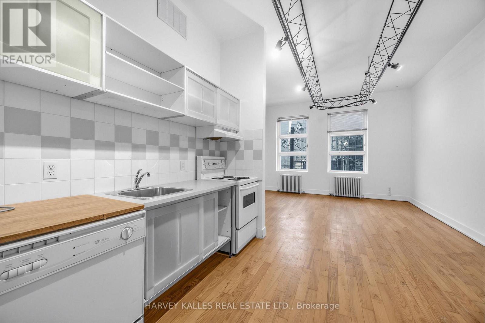 106 Queen Street E, Toronto (Church-Yonge Corridor), Ontario  M5C 1S6 - Photo 13 - C12899468