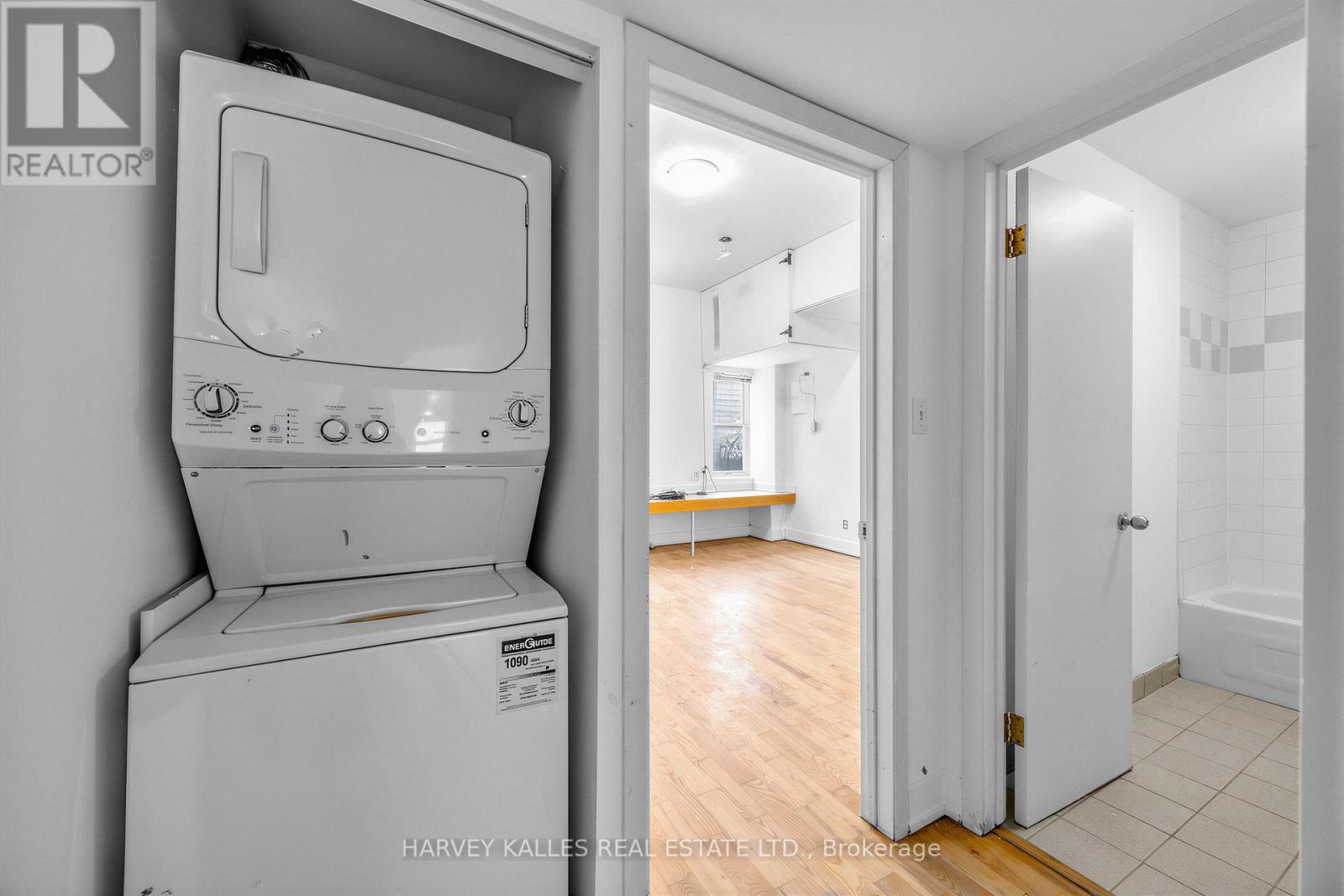 106 Queen Street E, Toronto (Church-Yonge Corridor), Ontario  M5C 1S6 - Photo 17 - C12899468