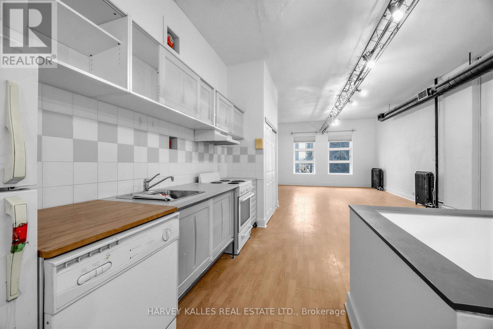 106 Queen Street E, Toronto (Church-Yonge Corridor), Ontario  M5C 1S6 - Photo 21 - C12899468