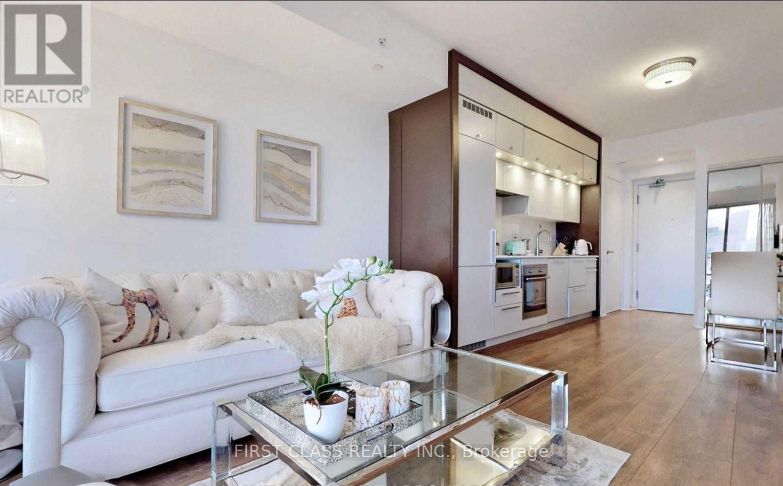 4202 - 15 Grenville Street, Toronto, Ontario  M4Y 0B9 - Photo 2 - C12899520