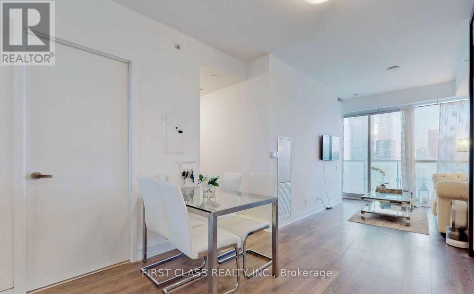 4202 - 15 Grenville Street, Toronto, Ontario  M4Y 0B9 - Photo 3 - C12899520