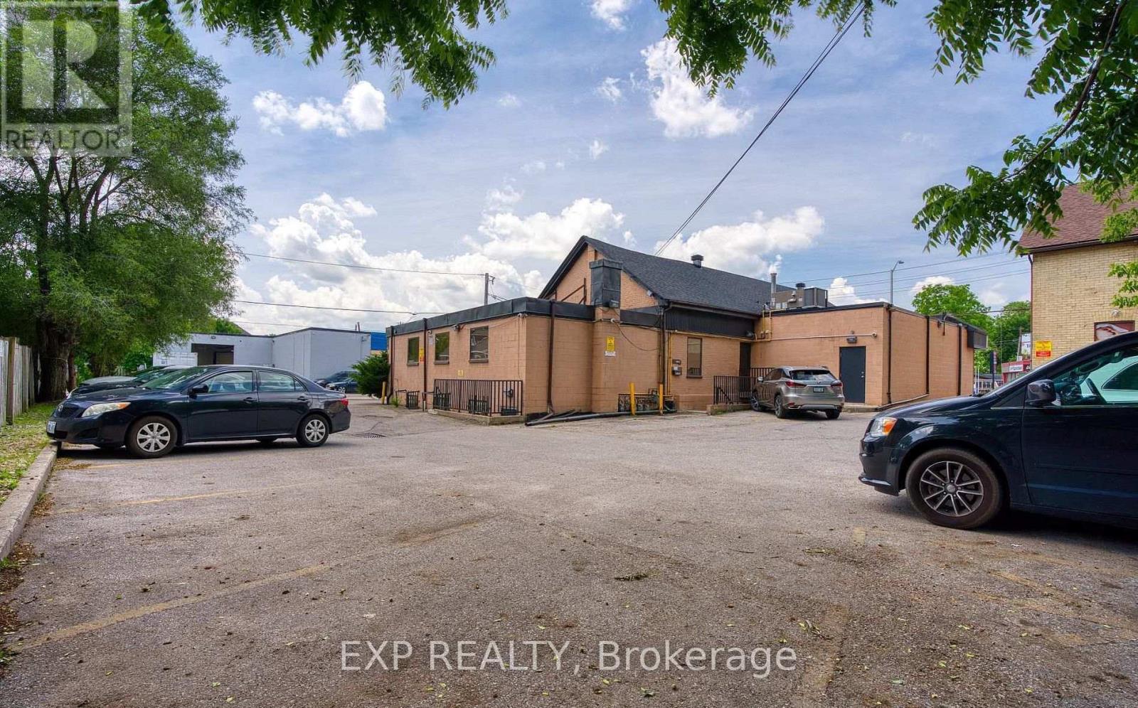 Lower - 89 Wharncliffe Road N, London North, Ontario  N6H 2A7 - Photo 3 - X12899478