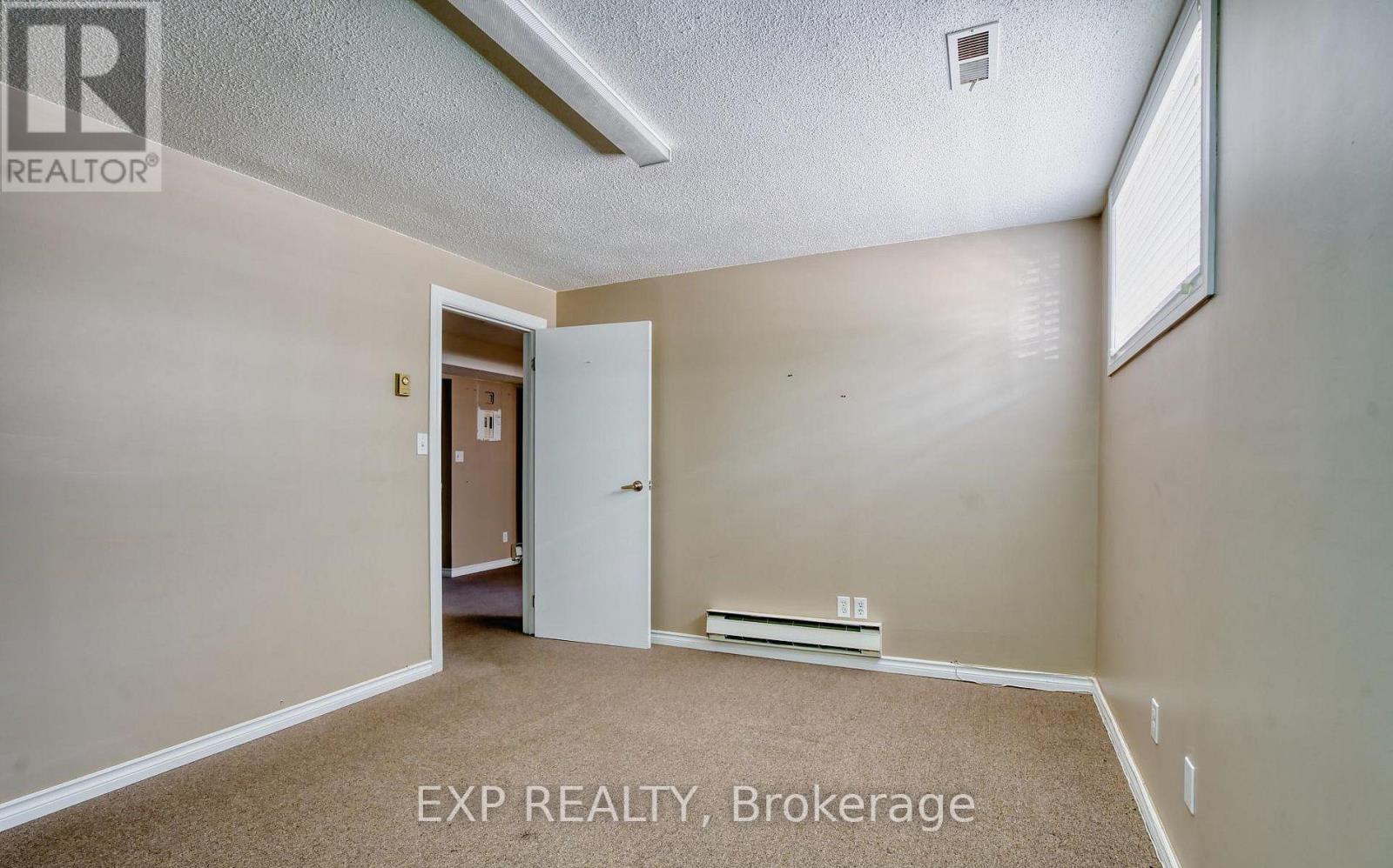 Lower - 89 Wharncliffe Road N, London North, Ontario  N6H 2A7 - Photo 8 - X12899478