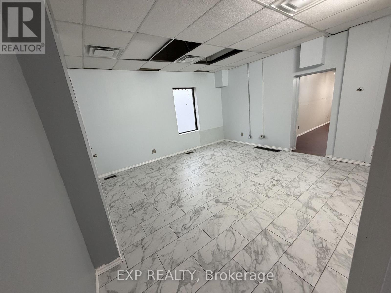 Upper - 89 Wharncliffe Road N, London North, Ontario  N6H 2A7 - Photo 10 - X12899482