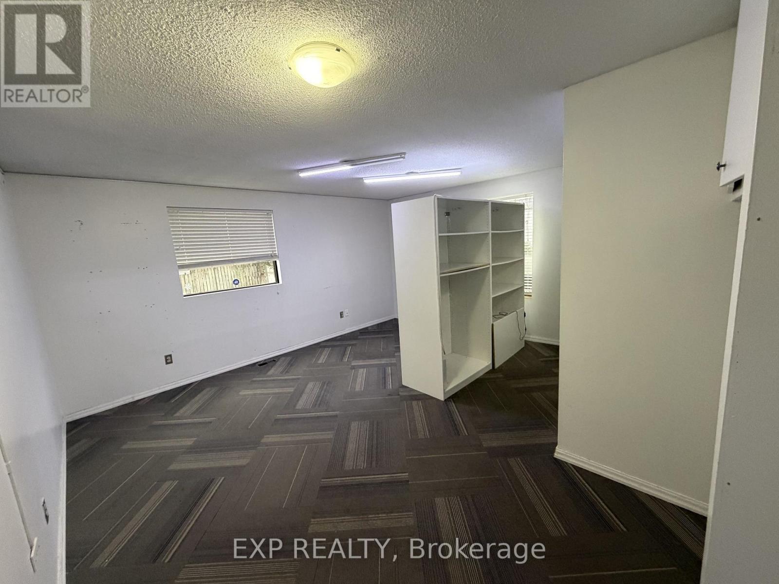 Upper - 89 Wharncliffe Road N, London North, Ontario  N6H 2A7 - Photo 8 - X12899482