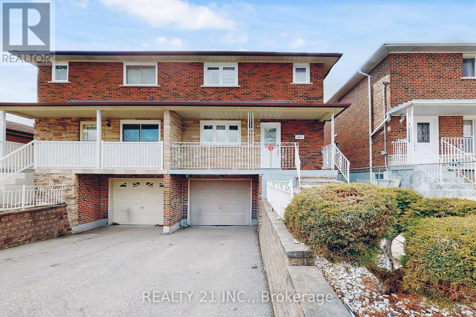 194a Magnolia Avenue, Toronto, Ontario  M1K 3K8 - Photo 2 - E12899462