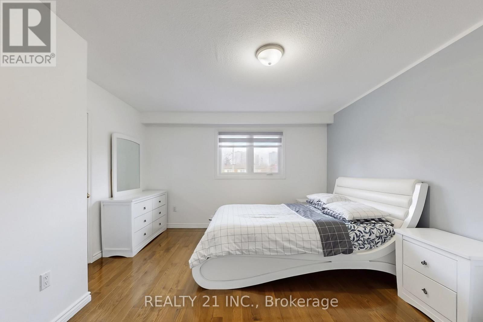 194a Magnolia Avenue, Toronto, Ontario  M1K 3K8 - Photo 32 - E12899462