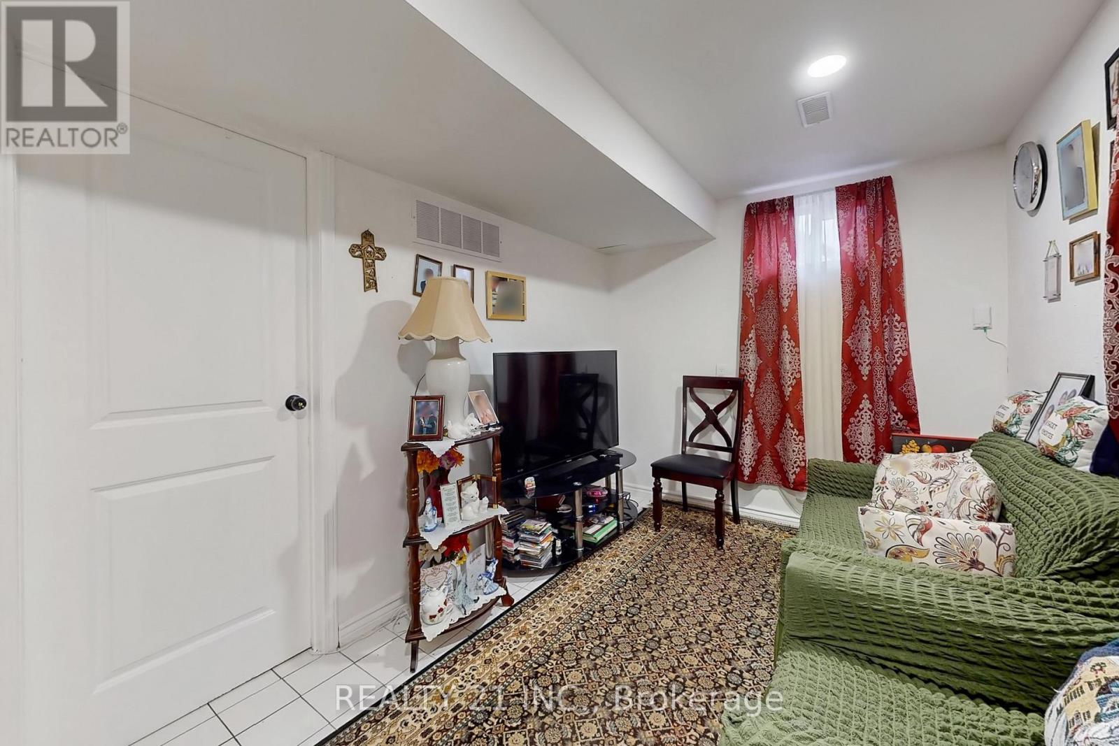 194a Magnolia Avenue, Toronto, Ontario  M1K 3K8 - Photo 37 - E12899462