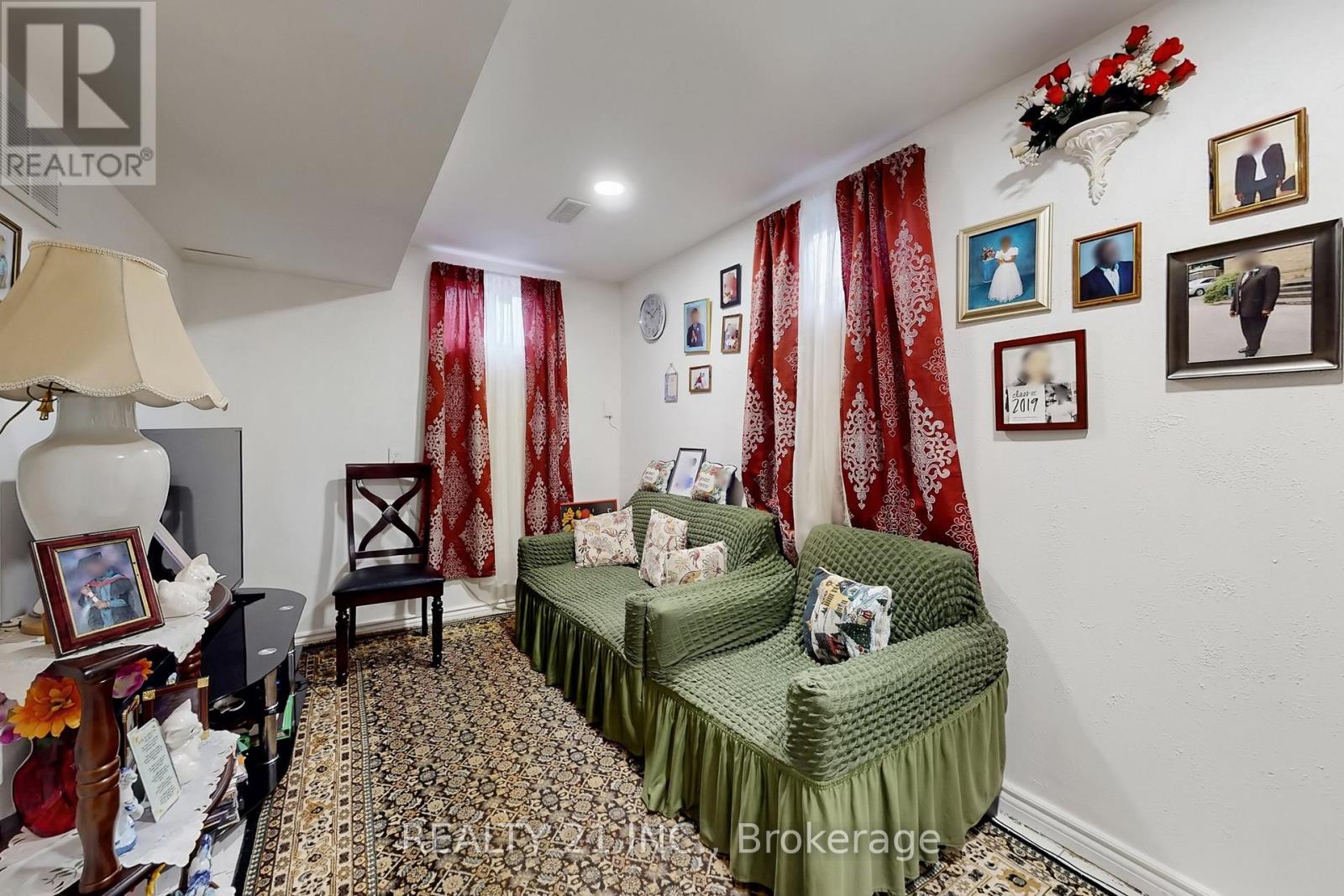 194a Magnolia Avenue, Toronto, Ontario  M1K 3K8 - Photo 38 - E12899462