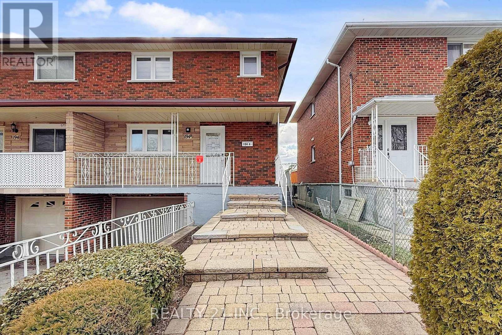 194a Magnolia Avenue, Toronto, Ontario  M1K 3K8 - Photo 4 - E12899462