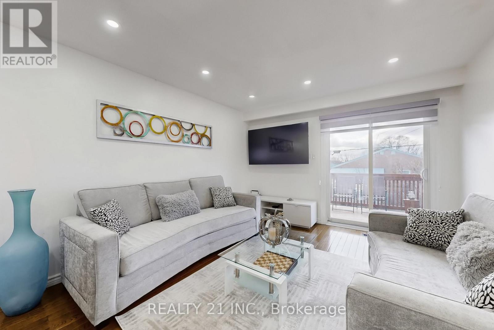 194a Magnolia Avenue, Toronto, Ontario  M1K 3K8 - Photo 7 - E12899462