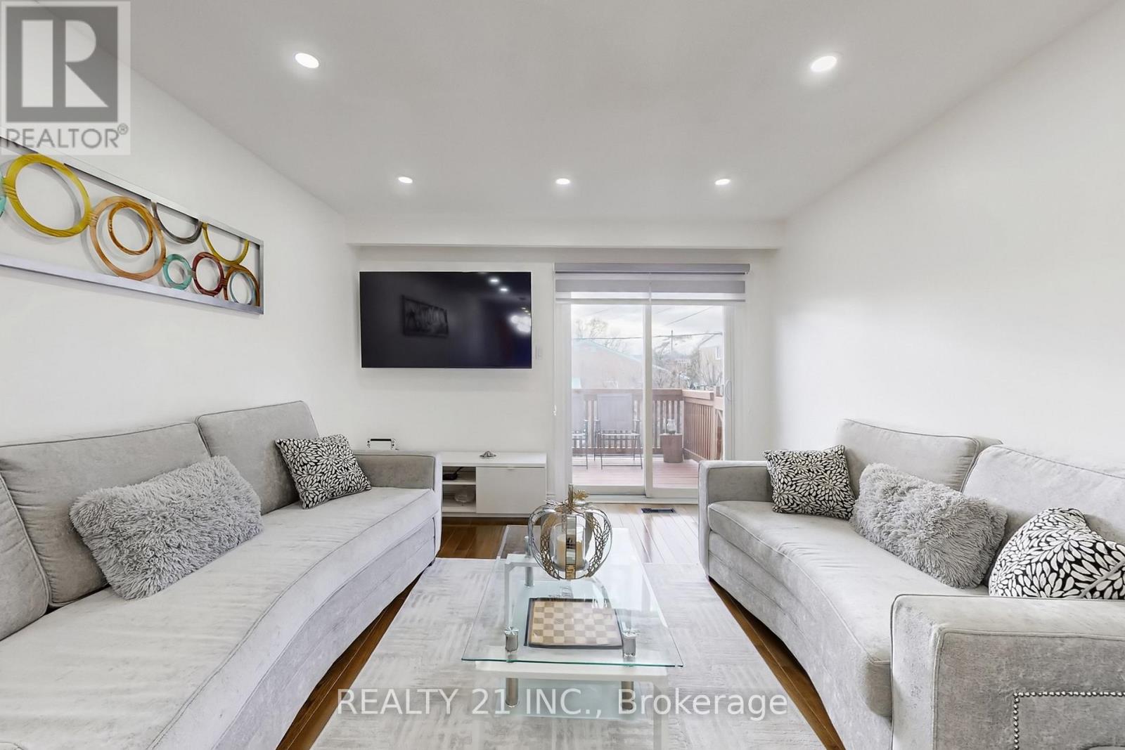 194a Magnolia Avenue, Toronto, Ontario  M1K 3K8 - Photo 8 - E12899462