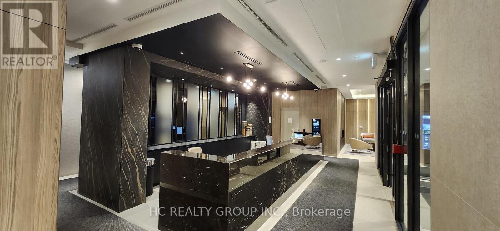 1505 - 1606 Charles Street, Whitby (Port Whitby), Ontario  L1N 0P1 - Photo 2 - E12899472